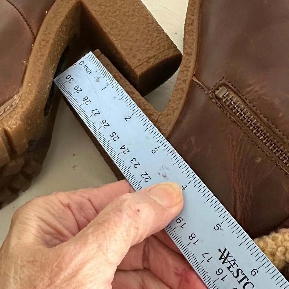 Timberland gum heeled leather zip bootie cordovan 8